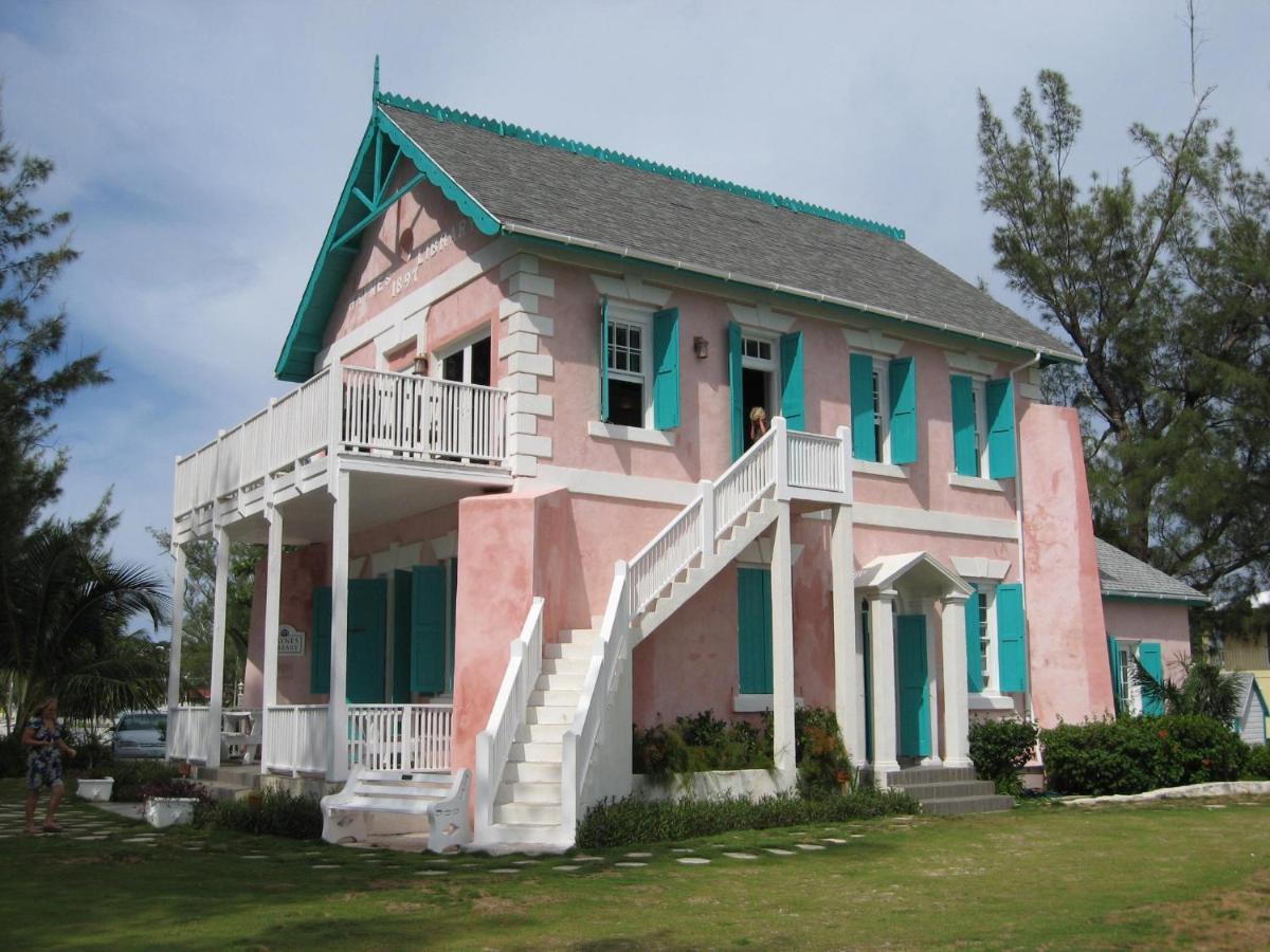 Beside The Pointe Cottage Savannah Sound エクステリア 写真